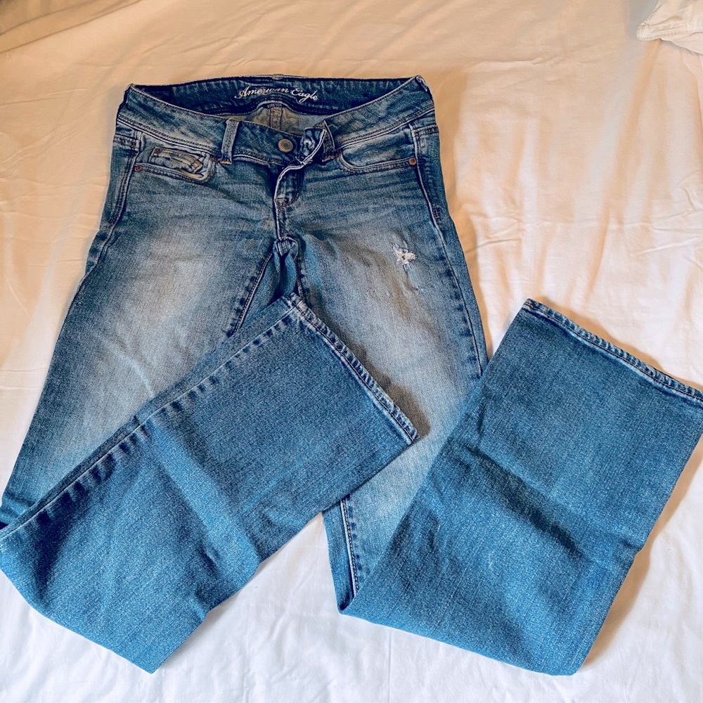 American Eagle, size 4, slim boot. Mid rise